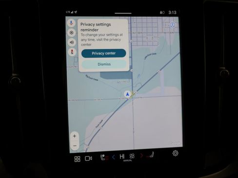 Used 2025 Volvo V60 B5 Cross Country Plus image 8