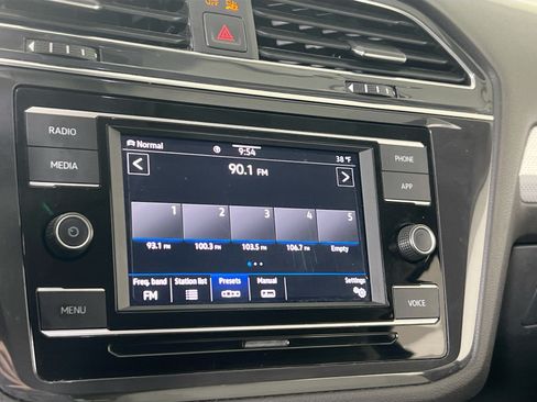 Used 2023 Volkswagen Tiguan S AWD/4WD image 14