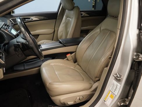 Used 2017 Lincoln MKZ Reserve w/ Climate Package image 4