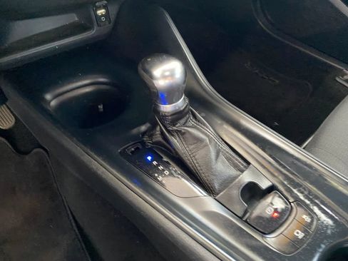 Used 2018 Toyota C-HR XLE FWD image 35