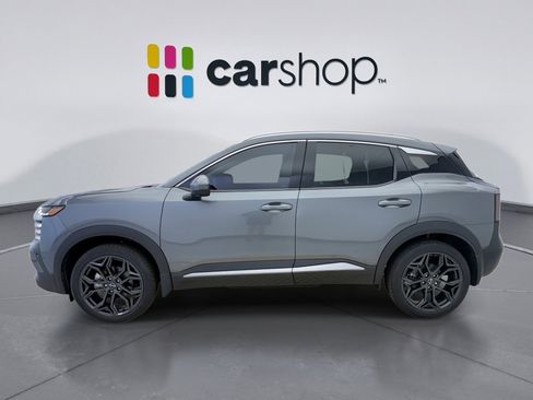 Used 2025 Nissan Kicks SR AWD/4WD image 2