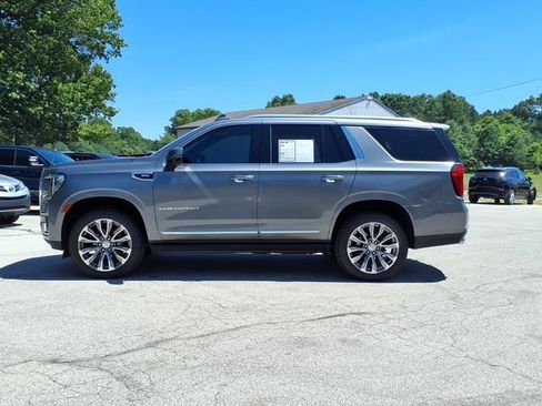 Used 2021 GMC Yukon Denali w/ Denali Ultimate Package AWD/4WD image 4