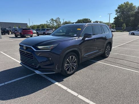 Used 2024 Toyota Grand Highlander AWD Hybrid image 13