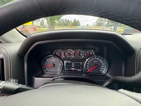 Used 2016 Chevrolet Silverado 1500 LTZ Z71 w/ LTZ Plus Package AWD/4WD image 21