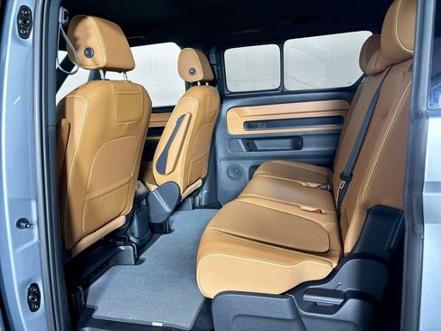 Certified 2025 Volkswagen ID. Buzz Pro S RWD image 21