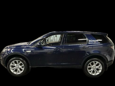 Used 2017 Land Rover Discovery Sport HSE image 2