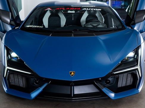 Used 2024 Lamborghini Revuelto image 3