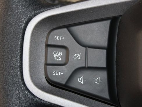 New 2025 Ford Bronco 4-Door image 37