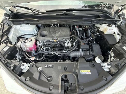 Used 2021 Toyota Sienna Limited FWD image 28