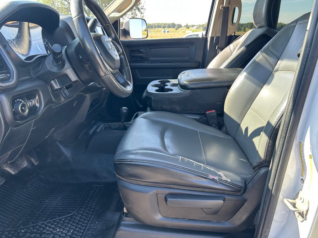 Used 2020 RAM 2500 Tradesman w/ Chrome Appearance Group AWD/4WD image 9