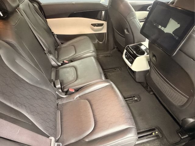 Used 2024 Kia Carnival SX FWD image 21