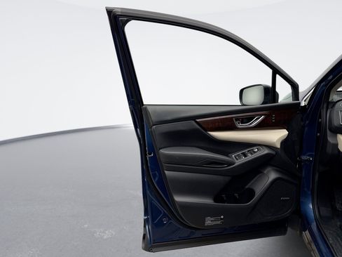 Used 2022 Subaru Ascent Touring image 9