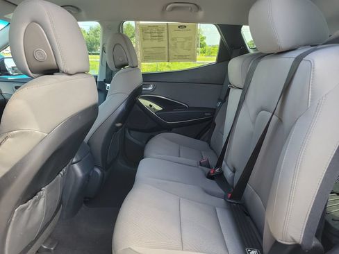 Used 2017 Hyundai Santa Fe Sport FWD image 8