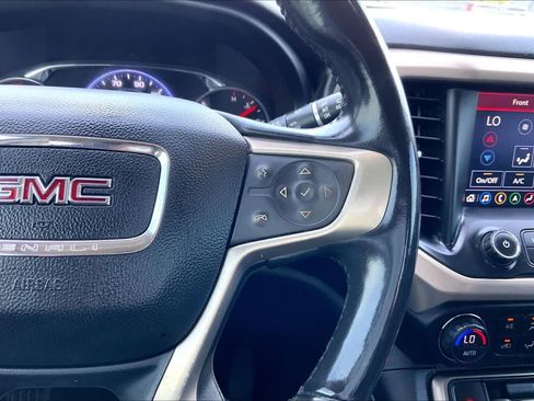 Used 2021 GMC Acadia Denali w/ Denali Technology Package FWD image 25