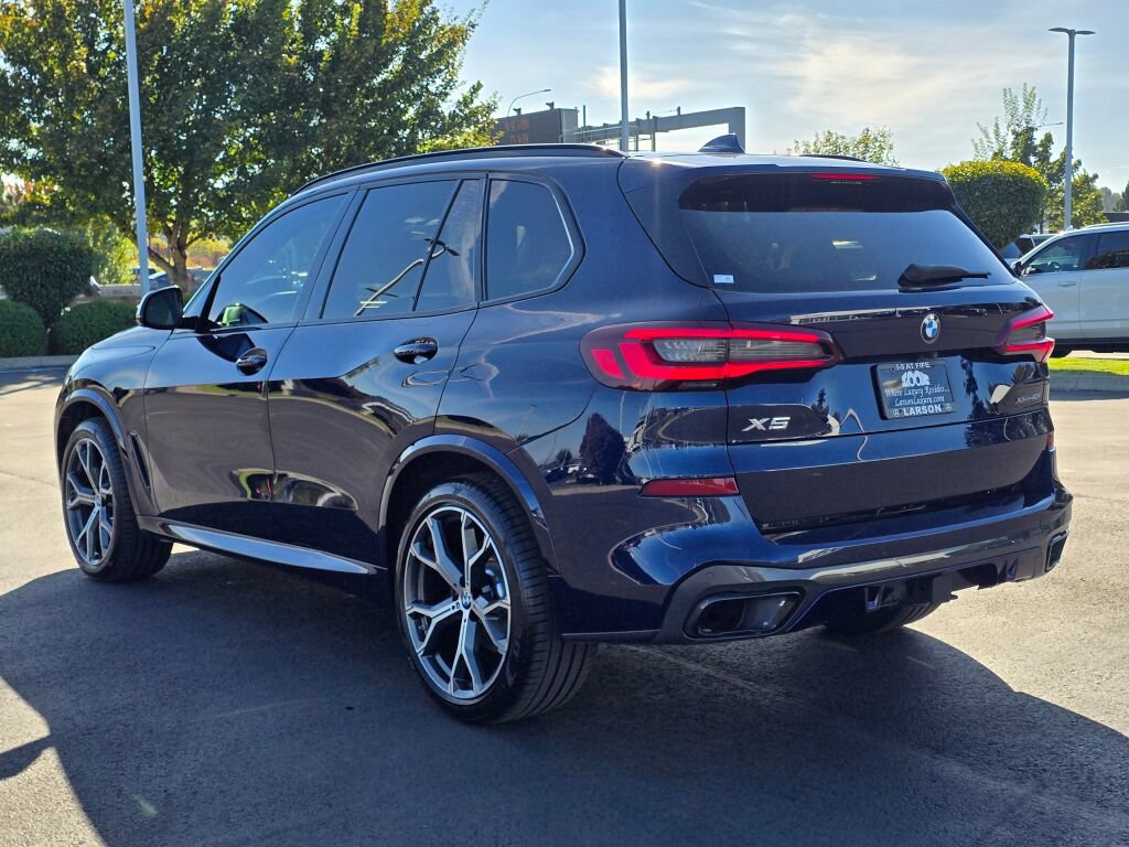 Used 2020 BMW X5 xDrive40i w/ M Sport Package AWD/4WD image 4