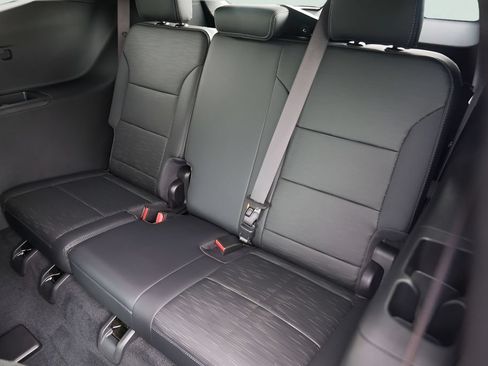 Used 2026 Buick Enclave Sport Touring FWD image 26