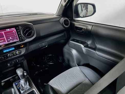 Certified 2023 Toyota Tacoma TRD Off-Road AWD/4WD image 20