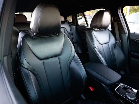 Used 2022 BMW X4 M40i w/ Premium Package image 19