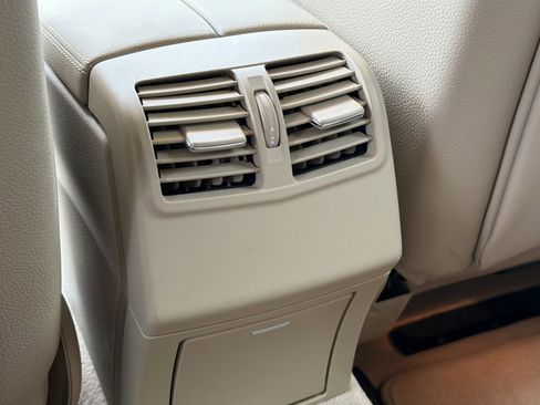 Used 2010 Mercedes-Benz E 350 Sedan image 16