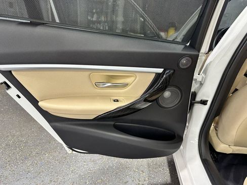 Used 2017 BMW 330i Sedan RWD image 26