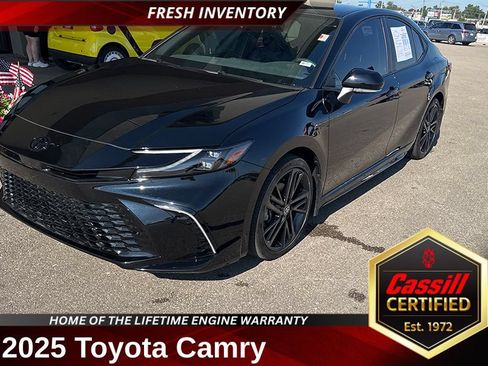 Used 2025 Toyota Camry XSE FWD image 1