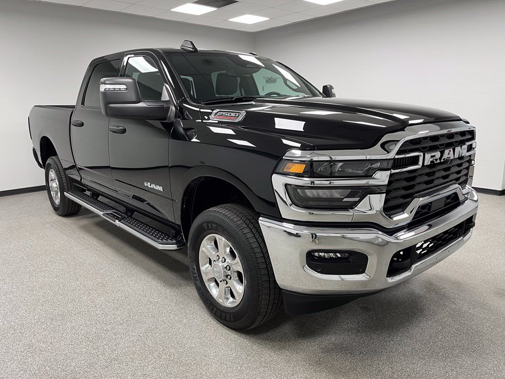 Used 2026 RAM 2500 Big Horn AWD/4WD image 2