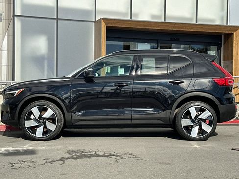 Certified 2023 Volvo XC40 Recharge Ultimate image 6