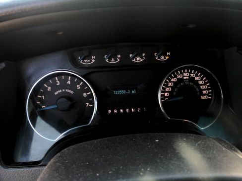 Used 2014 Ford F150 XLT w/ Trailer Tow Package image 13