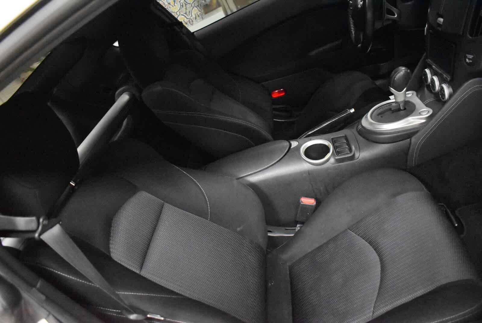 Used 2014 Nissan 370Z Coupe RWD image 29