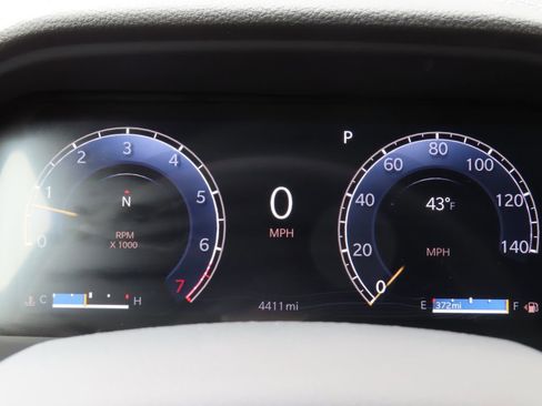 Used 2025 Jeep Grand Cherokee Limited AWD/4WD image 18