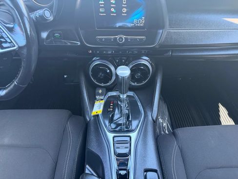 Used 2017 Chevrolet Camaro LT RWD image 11