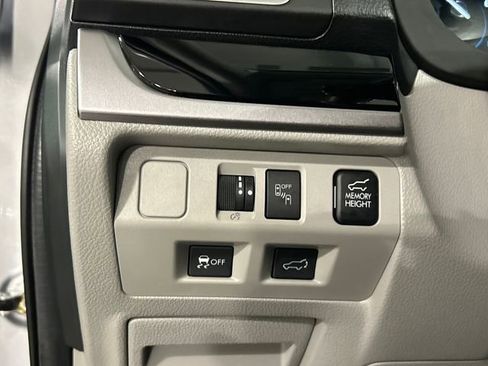 Used 2017 Subaru Forester 2.5i Limited image 21