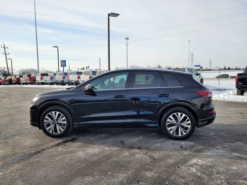 Used 2023 Audi Q4 e-tron Premium Plus image 7