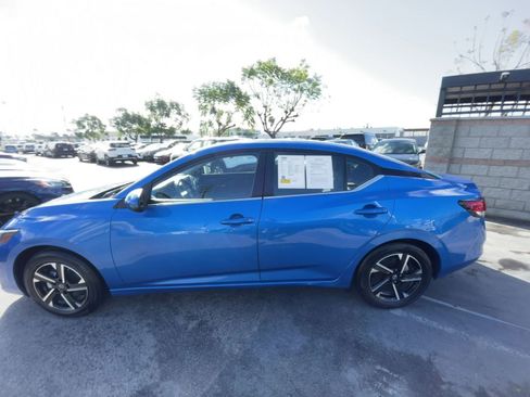 Used 2025 Nissan Sentra SV image 9