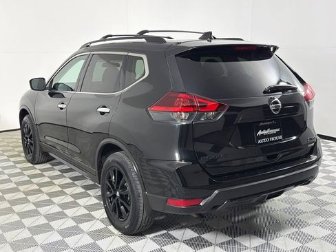 Used 2018 Nissan Rogue SV image 7