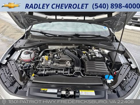 Used 2025 Volkswagen Jetta SE image 15