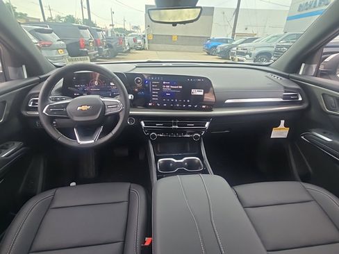New 2026 Chevrolet Traverse LT w/ Driver Confidence Package AWD/4WD image 17