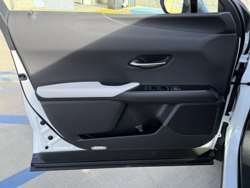 New 2025 Lexus UX 300h FWD image 16