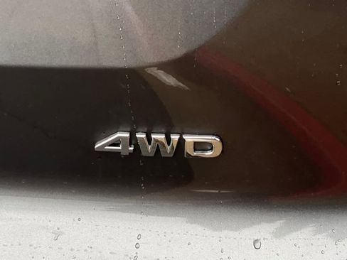 New 2025 Nissan Pathfinder SV image 17