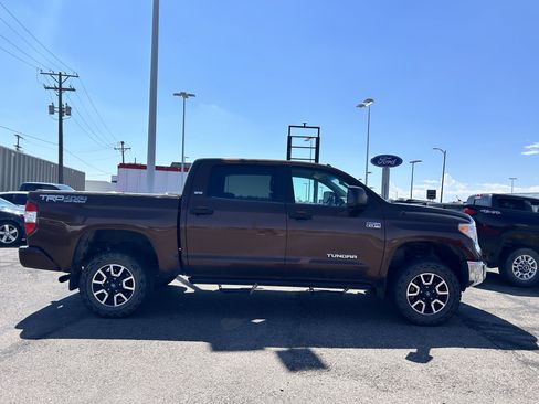 Used 2017 Toyota Tundra SR5 w/ TRD Off Road Package AWD/4WD image 6