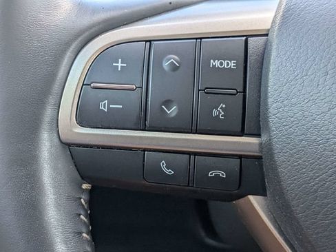 Used 2022 Lexus RX 350L FWD w/ Premium Package image 25