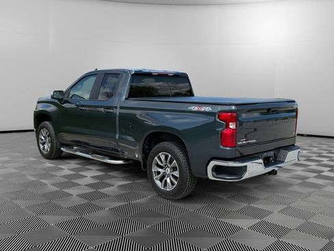 Used 2020 Chevrolet Silverado 1500 LT AWD/4WD image 3