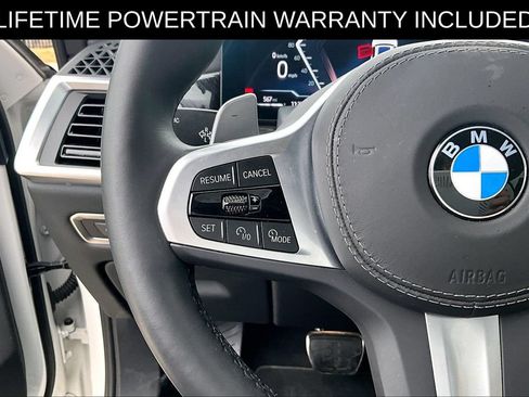 Used 2025 BMW X7 xDrive40i w/ M Sport Package AWD/4WD image 17