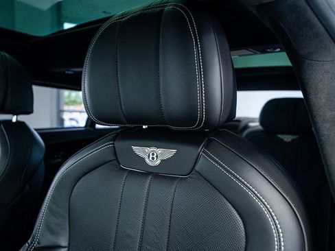 Used 2020 Bentley Flying Spur W12 image 40