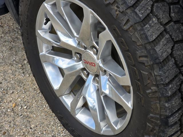 Used 2022 GMC Sierra 1500 SLT w/ SLT Premium Package AWD/4WD image 11