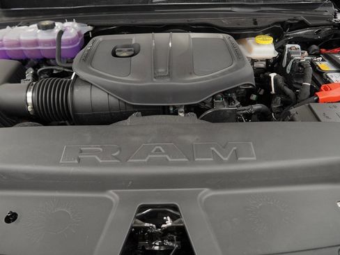 New 2026 RAM 1500 4x4 Crew Cab image 36