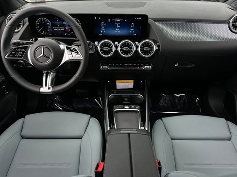 New 2026 Mercedes-Benz GLA 250 image 2
