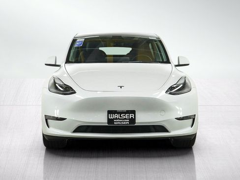 Used 2023 Tesla Model Y Long Range AWD/4WD image 8