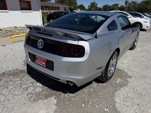 Used 2013 Ford Mustang Coupe RWD image 3