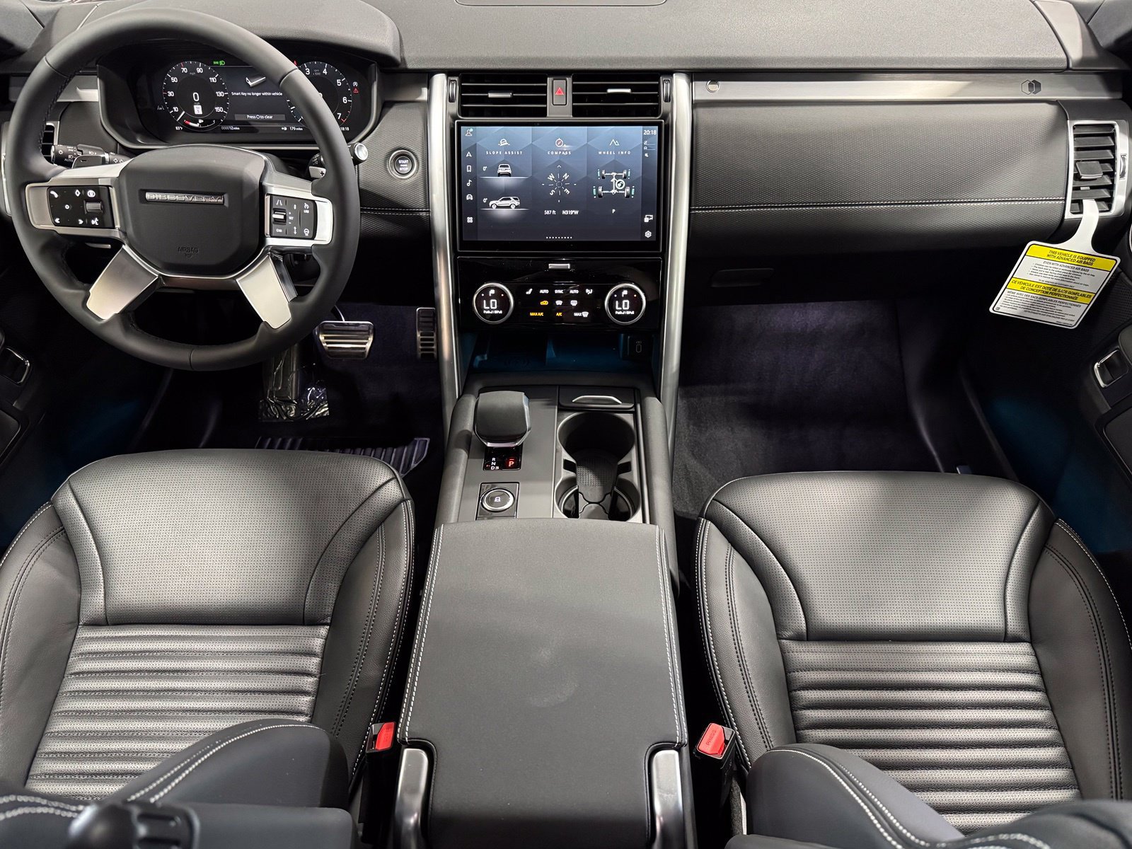 New 2026 Land Rover Discovery Limited Edition AWD/4WD image 39